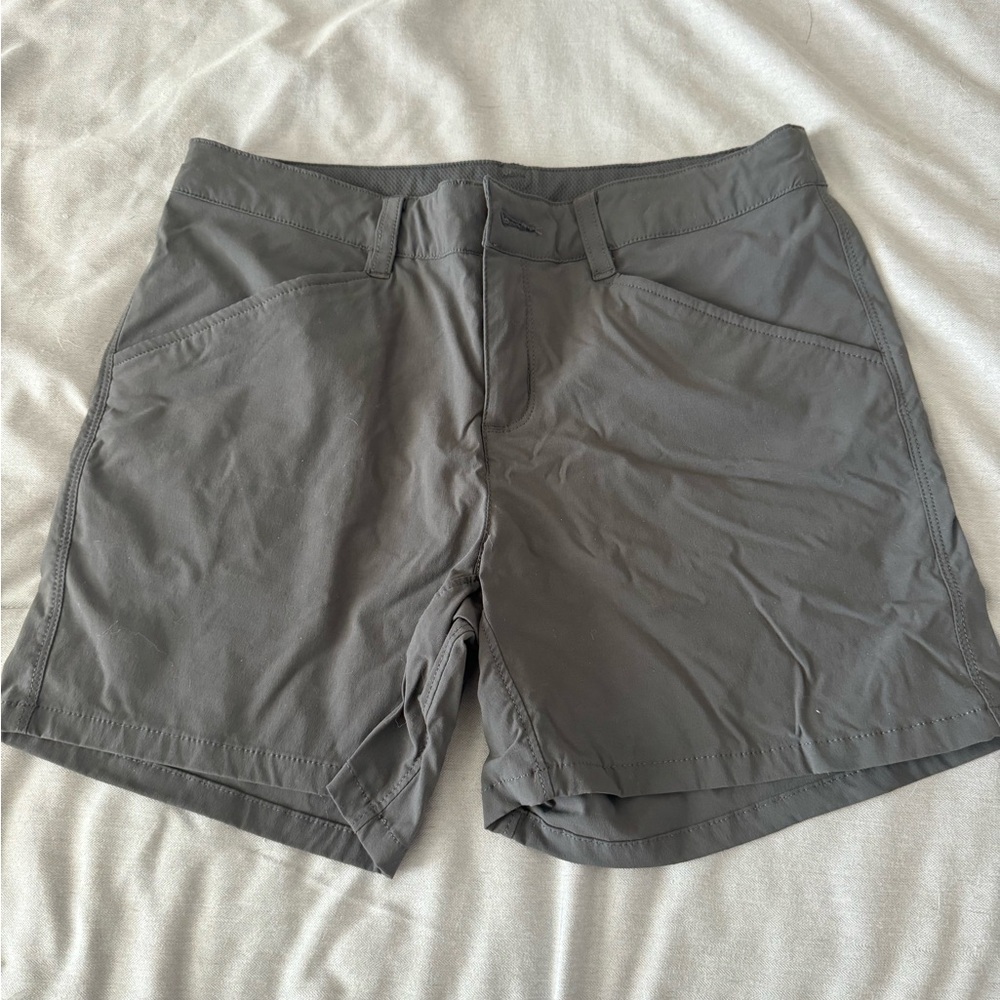 Patagonia Women’s Size 4 Gray Shorts